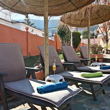 Tess Paradise Villa